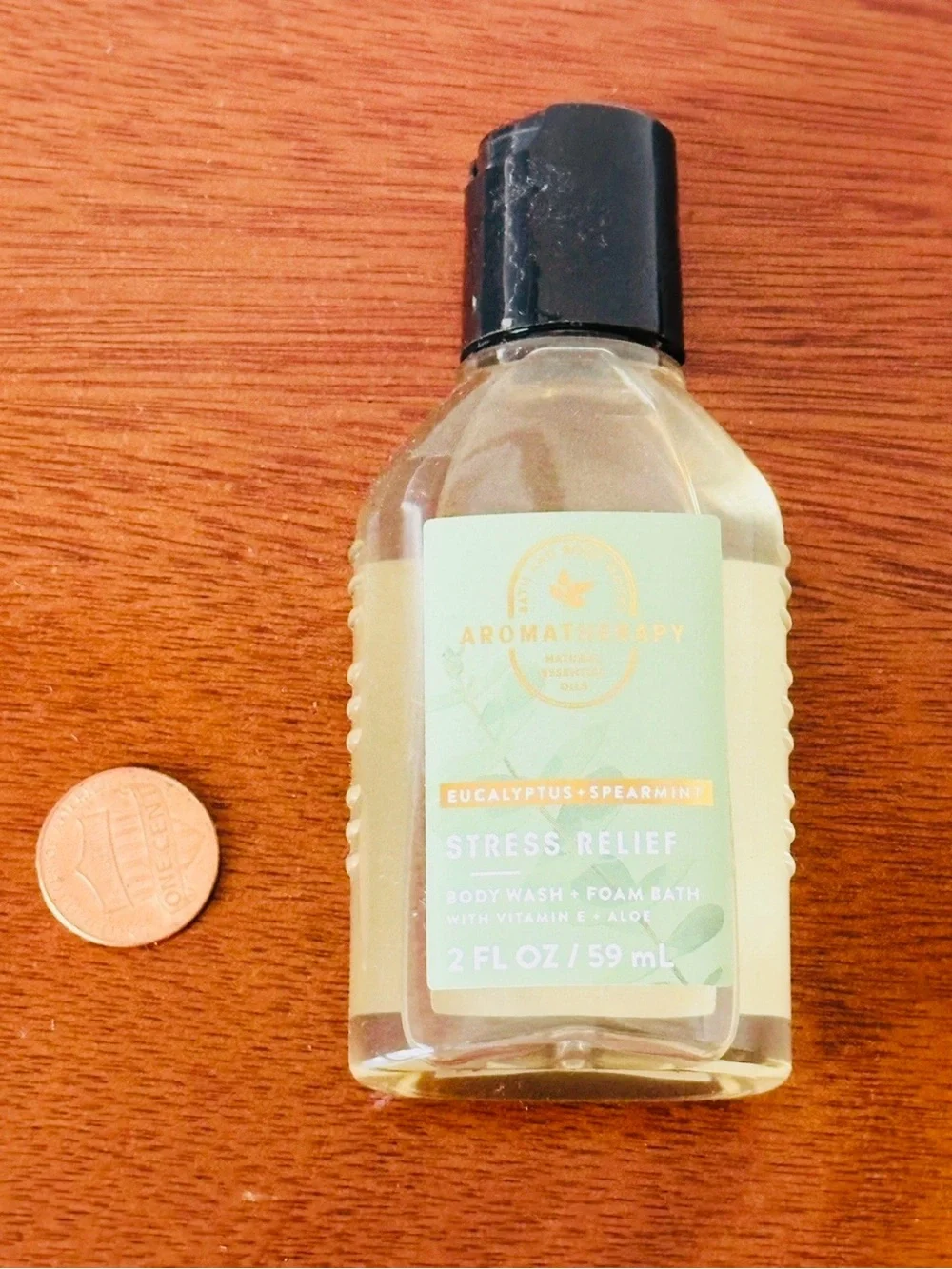 Bath & Body Works Aromatherapy Stress Relief Body Wash - Green, Black